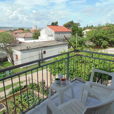 Apartments Cico Starigrad Paklenica Eksteriør bilde