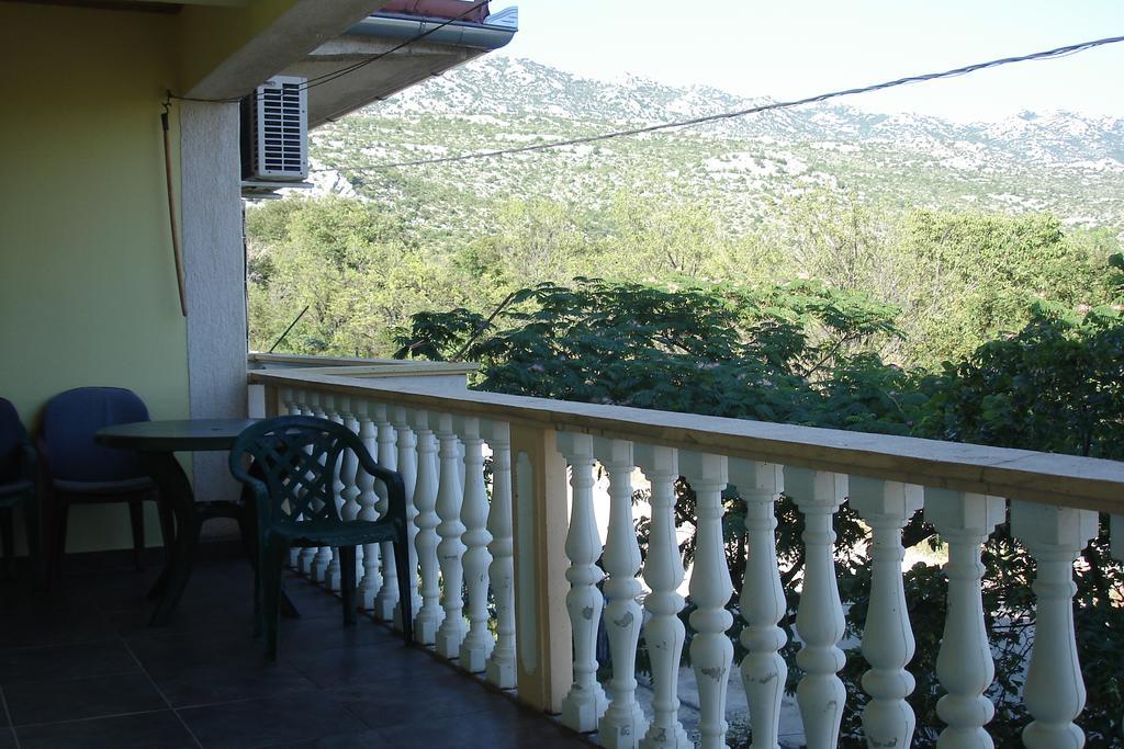 Apartments Cico Starigrad Paklenica Eksteriør bilde