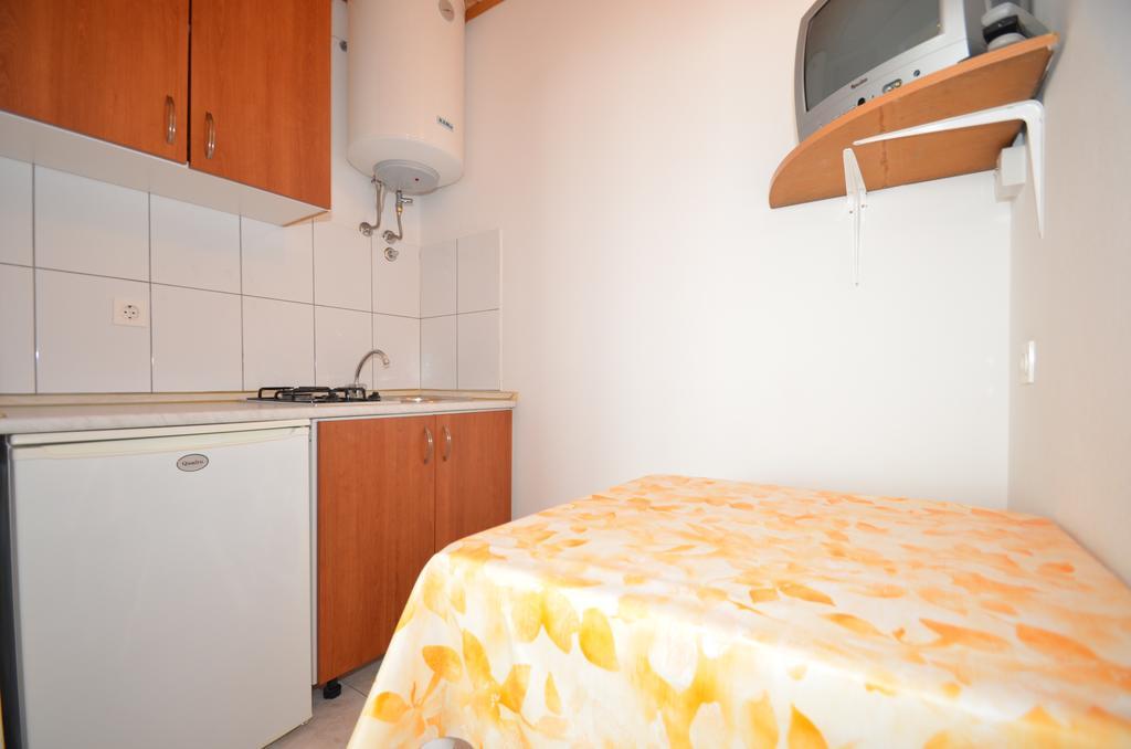 Apartments Cico Starigrad Paklenica Eksteriør bilde