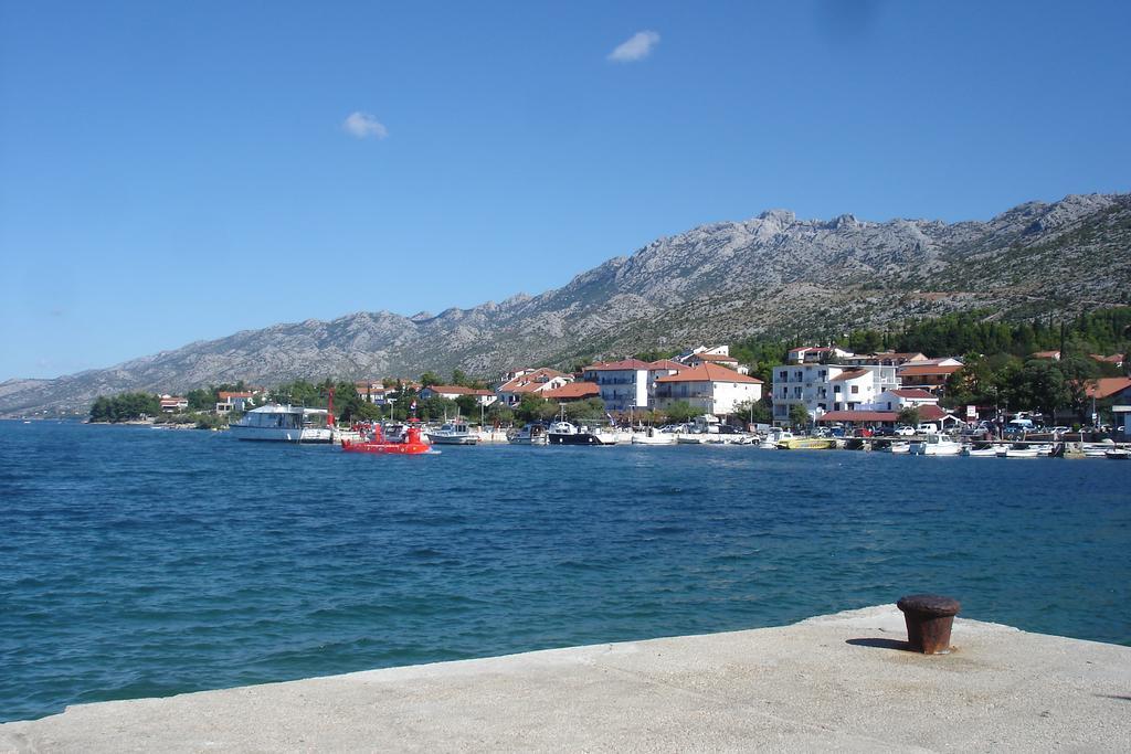Apartments Cico Starigrad Paklenica Eksteriør bilde