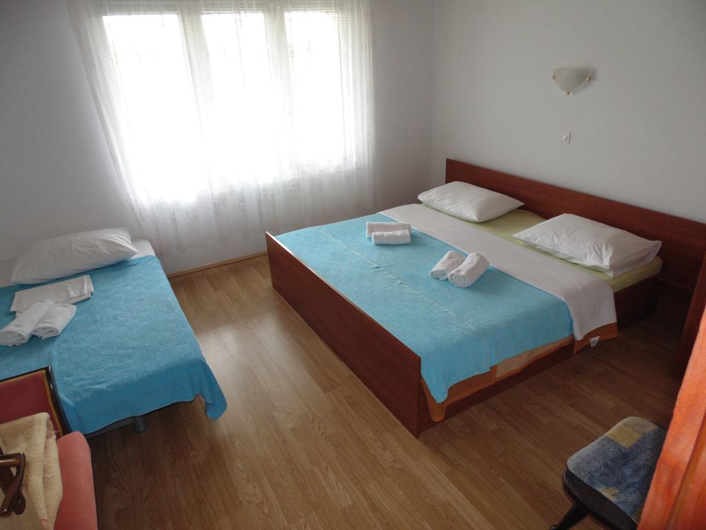 Apartments Cico Starigrad Paklenica Eksteriør bilde